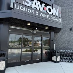 Sav On Liquor - Entrance