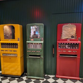 Luchini Italian Restaurant - BACK OF PIZZA SPOT TO ENTER SPEAKEASY - Italian Near Me - Las Vegas, Nevada Luchini Italian Restaurant - BACK OF PIZZA SPOT TO ENTER SPEAKEASY - Italian Near Me - Las Vegas, Nevada