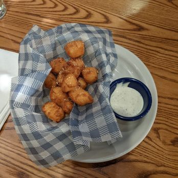Cracker Barrel Old Country Store - White cheddar cheese bites - American Near Me - Glendale, Arizona