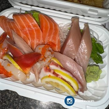 Guildford Sushi House - ASSORTED SASHIMI (13PCS) $33.00 Tuna 3pcs Salmon 3pcs Hokki 2pcs Tai 2pcs Tako 2pcs Scallop 1pc - Japanese Near Me - Surrey, British Columbia