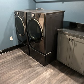 S&K Contracting - Smith Job: Laundry room after remodel - General Contractors Near Me - Waco, Texas S&K Contracting - Smith Job: Laundry room after remodel - General Contractors Near Me - Waco, Texas