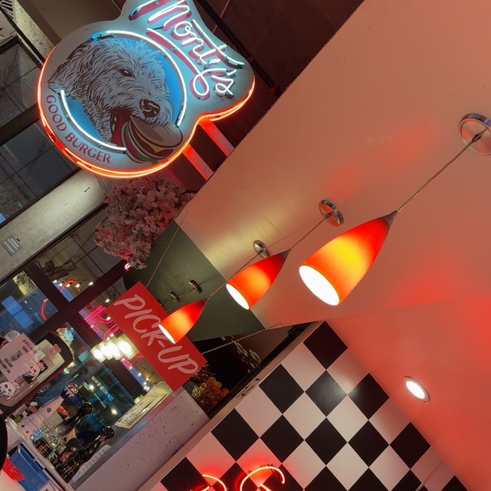Monty's Good Burger - Pick up - Burgers Near Me - Riverside, California Monty's Good Burger - Pick up - Burgers Near Me - Riverside, California