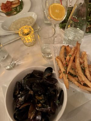 Paris 66 Bistro by null