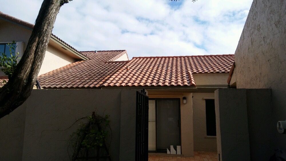 Slide of GetMyRoofCleaned