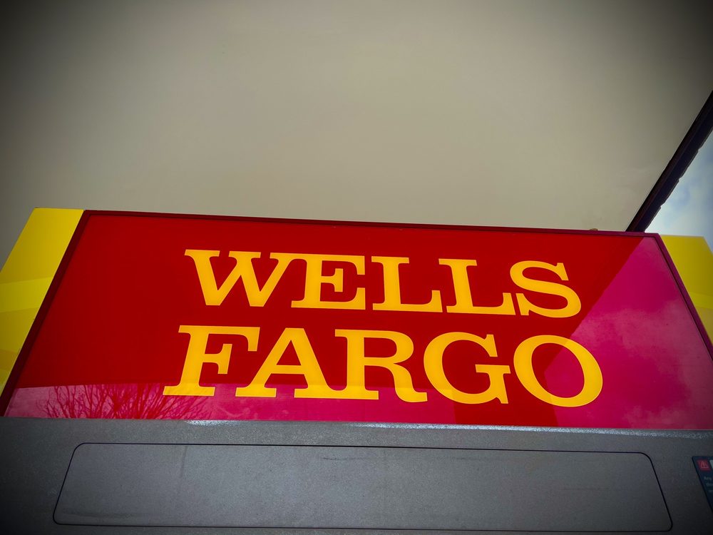 WELLS FARGO BANK 7360 S Yosemite St, Centennial, Colorado Banks