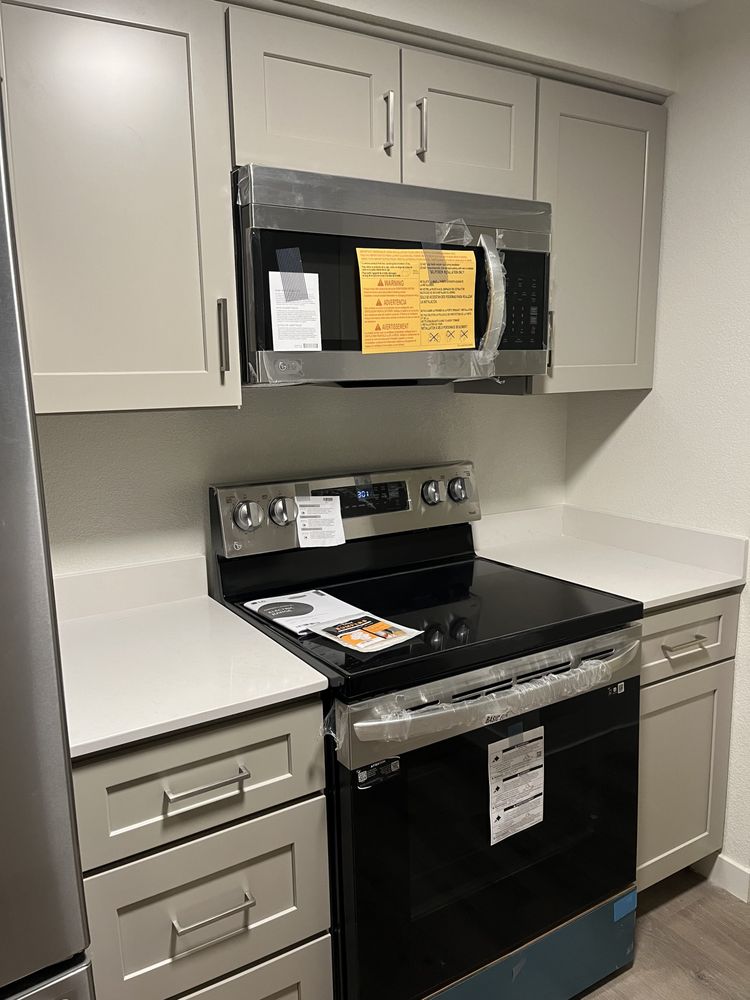 Slide of Victor's Handyman and Remodeling Services