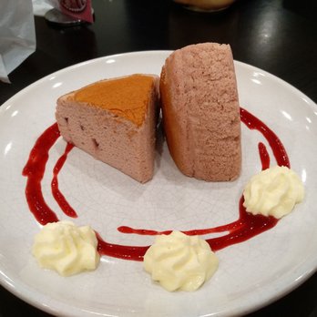 Uncle Tetsu's - Berry cheesecake. - Cafes Near Me - Sydney, NSW