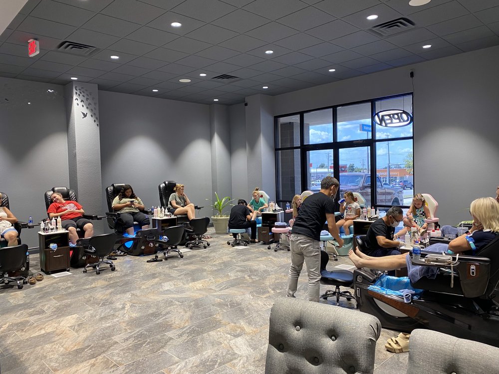 LUX’S NAIL SPA with photos Updated August 2024 41 Photos & 31