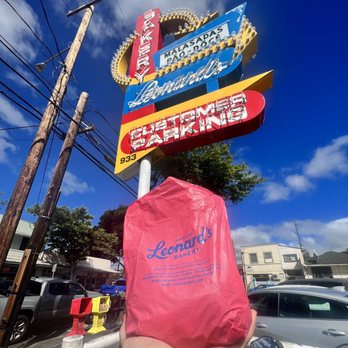 Leonard's Bakery - Bakeries Near Me - Honolulu, Hawaii