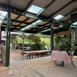 Eltham Hotel