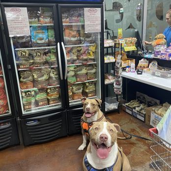 Dog Supplies Outlet - Bennie and Billie - Pet Stores Near Me - Henderson, Nevada Dog Supplies Outlet - Bennie and Billie - Pet Stores Near Me - Henderson, Nevada