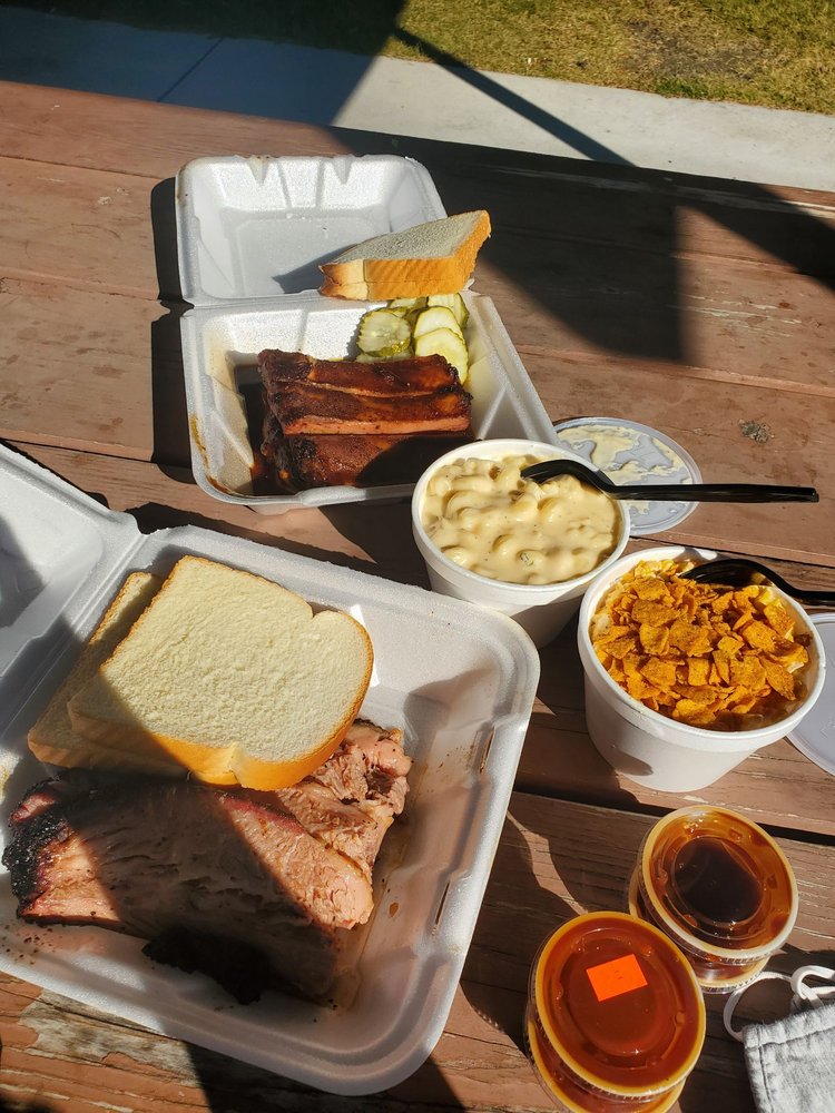 Firehole Bar-B-Que Logo