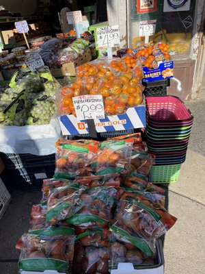Bloor Fruit Market by null
