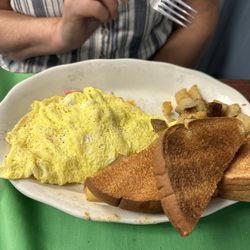 Steph's Place - Ham and cheddar cheese omelette with wheat toast.