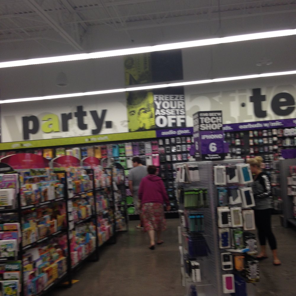 Five Below - Niagara Falls Five Below -- 1520 Military Road / Route 265, Niagara Falls NY        Interior - Discount Store Near Me