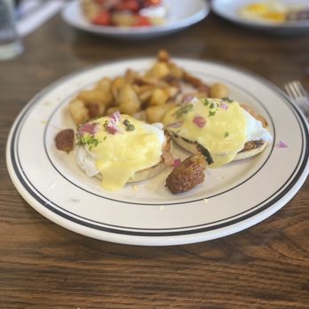 Mimi's Cafe - My Smoked Salmon Benedict with potatoes.. - Breakfast & Brunch Near Me - Corona, California Mimi's Cafe - My Smoked Salmon Benedict with potatoes.. - Breakfast & Brunch Near Me - Corona, California