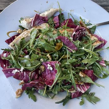 Davenport Roadhouse - Winter salad with chicken - American Near Me - Davenport, California