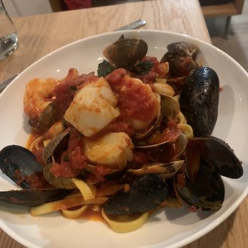 Paparazzi Italian Restaurant  - Italian Near Me - Darien, Connecticut