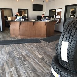 West Side Tire & Auto - Front desk