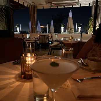 Sunset Tower Hotel - No dirty martini - Hotels Near Me - West Hollywood, California Sunset Tower Hotel - No dirty martini - Hotels Near Me - West Hollywood, California