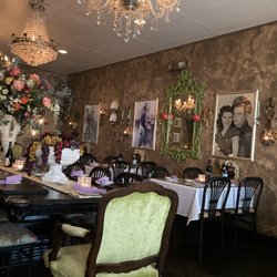 Vinny's Italian Kitchen - Main dining area