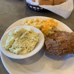Fried chicken with Macaroni and potato salad