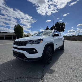 Divine Detailing - From road grime to radiant shine -- premium exterior detailing delivered to your door. - Auto Detailing Near Me