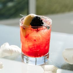 MixxieMixologist - Wedding cocktail - HIS Cocktail