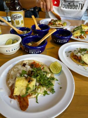 Taquería El Califa (Roma) by null