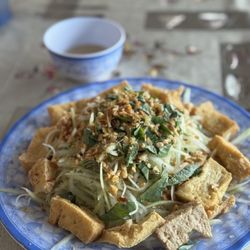 New Saigon Restaurant - Green papaya salad with fried tofu. So good