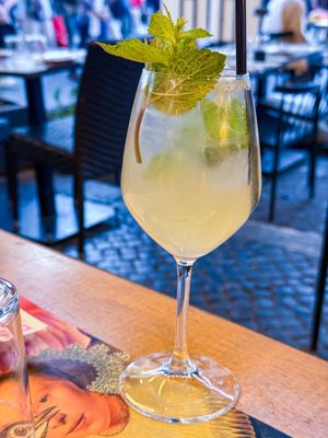 Camillo a Piazza Navona by null