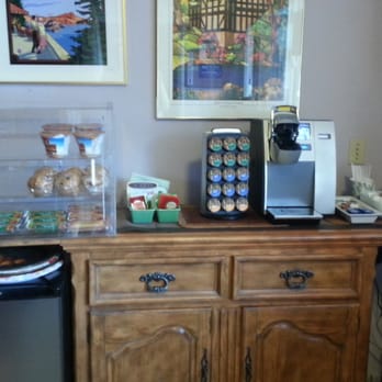 Buona Sera Inn - coffee, juice & breakfast snacks - Hotels Near Me - Grants Pass, Oregon