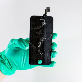 The iPhone Surgeon - Cracked Screen - iPhone 5s - Mobile Phone Repair Near Me