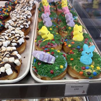 Randy's Donuts - Peeps - Donuts Near Me - Culver City, California Randy's Donuts - Peeps - Donuts Near Me - Culver City, California