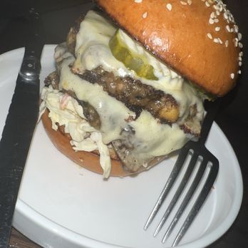 Le Rond Burgers - Burgers Near Me - Miami Beach, Florida