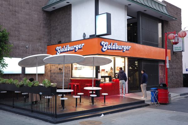 Goldburger Chinatown by null