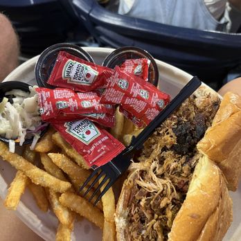 Grand Ole BBQ - Pulled pork sandwich - Barbeque Near Me - San Diego, California Grand Ole BBQ - Pulled pork sandwich - Barbeque Near Me - San Diego, California