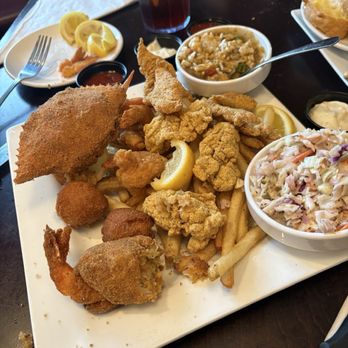 Dons Seafood - Denham Springs - Seafood Platter - Seafood Near Me - Denham Springs, Louisiana Dons Seafood - Denham Springs - Seafood Platter - Seafood Near Me - Denham Springs, Louisiana