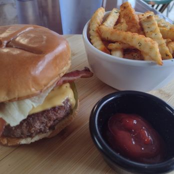 Chef Shaqs Kitchen - Hometown burger and fries - American Near Me - Louisville, Kentucky