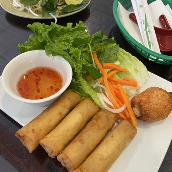 Pho 21 - Fried egg roll - Vietnamese Near Me - Canoga Park, California Pho 21 - Fried egg roll - Vietnamese Near Me - Canoga Park, California