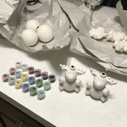 Missing a reindeer and only got one set of paint for three kits. Missing a reindeer and only got one set of paint for three kits.