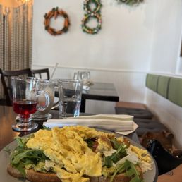 Avocado toast with added scrambled eggs Avocado toast with added scrambled eggs