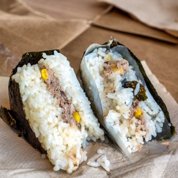 I’Milky 沐白 - Flushing - Tuna Riceball, split in half - Bubble Tea Near Me - Flushing, New York I’Milky 沐白 - Flushing - Tuna Riceball, split in half - Bubble Tea Near Me - Flushing, New York