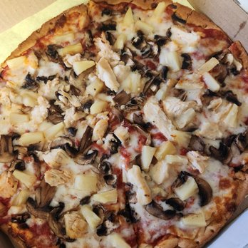 Graziano's Pizzaria - Cauliflower crust with chicken breast, mushrooms, and pineapple - Pizza Near Me - Oceanside, California Graziano's Pizzaria - Cauliflower crust with chicken breast, mushrooms, and pineapple - Pizza Near Me - Oceanside, California