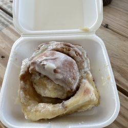 Vallery Farmhouse Bakery - Cinnamon roll