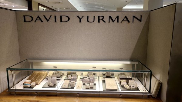 Neiman Marcus by null