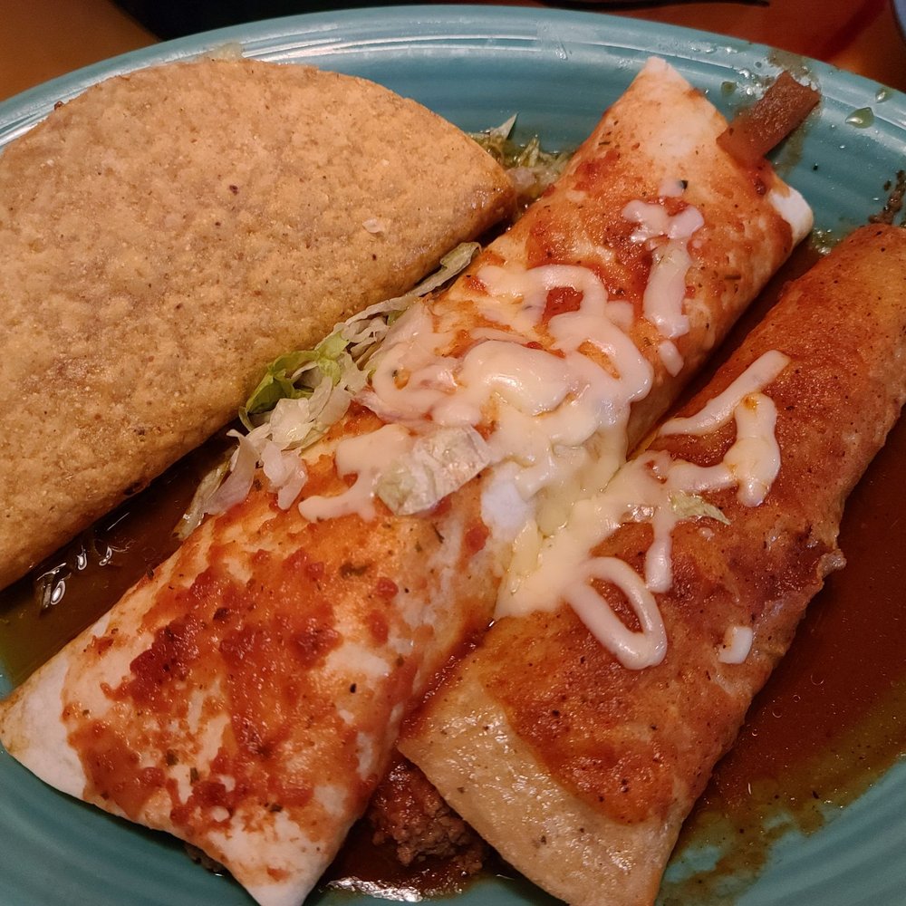 Dos Amigos Mexican Restaraunt - Combo plate taco, burrito and enchilada - Mexican Near Me - Byron, Illinois Dos Amigos Mexican Restaraunt - Combo plate taco, burrito and enchilada - Mexican Near Me - Byron, Illinois