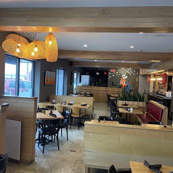 Thainamite - Wauwatosa - Dining area - Thai Near Me - Wauwatosa, Wisconsin Thainamite - Wauwatosa - Dining area - Thai Near Me - Wauwatosa, Wisconsin