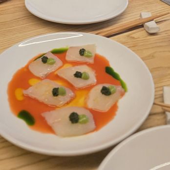 Tomo - Halibut crudo is not fresh, not chilled, very fishy - New American Near Me - Seattle, Washington
