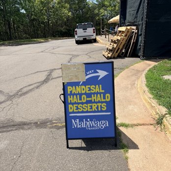 Mahiwaga Bakery - Bakeries Near Me - Chantilly, Virginia
